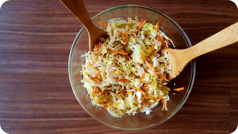 arroz asiatico con ensalada de col